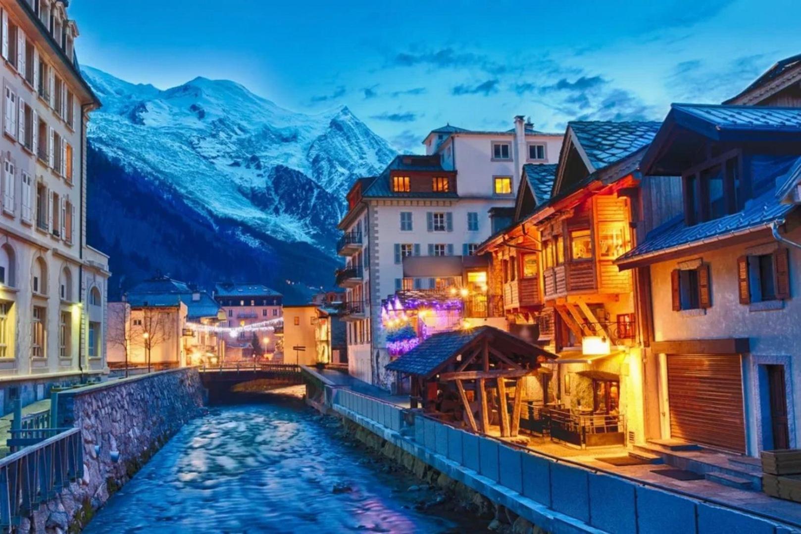 Apartment Maisonnee - A Charming Chamonix Haven Bagian luar foto