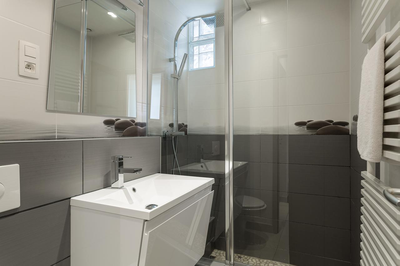 Apartment Maisonnee - A Charming Chamonix Haven Bagian luar foto