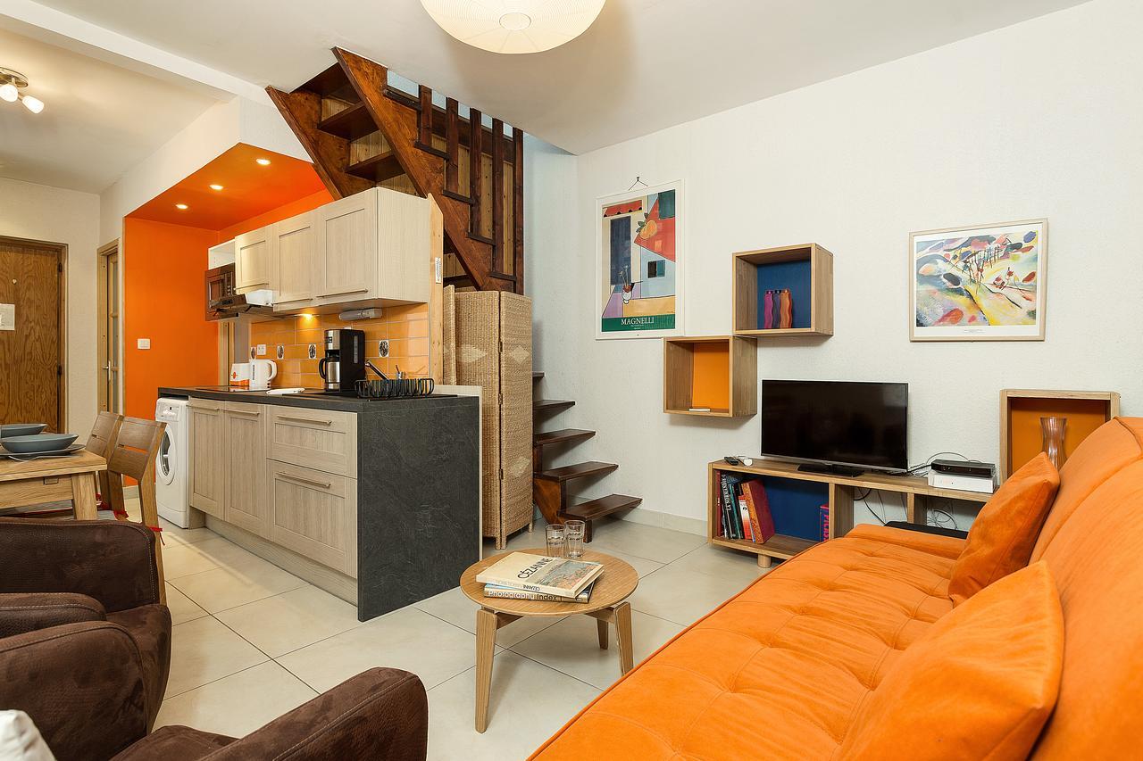 Apartment Maisonnee - A Charming Chamonix Haven Bagian luar foto