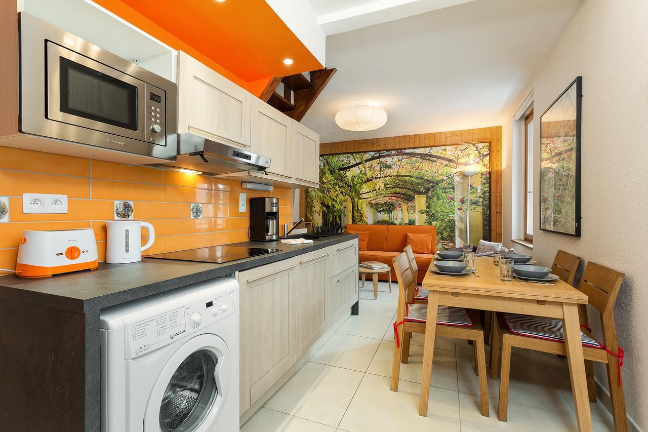 Apartment Maisonnee - A Charming Chamonix Haven Bagian luar foto
